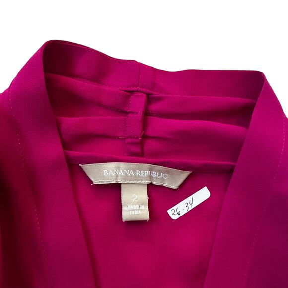 Banana Republic Fuchsia Pink V-neck Sleeveless Blouse Women's Top Size 2 | 26-34 - Picture 3 of 6
